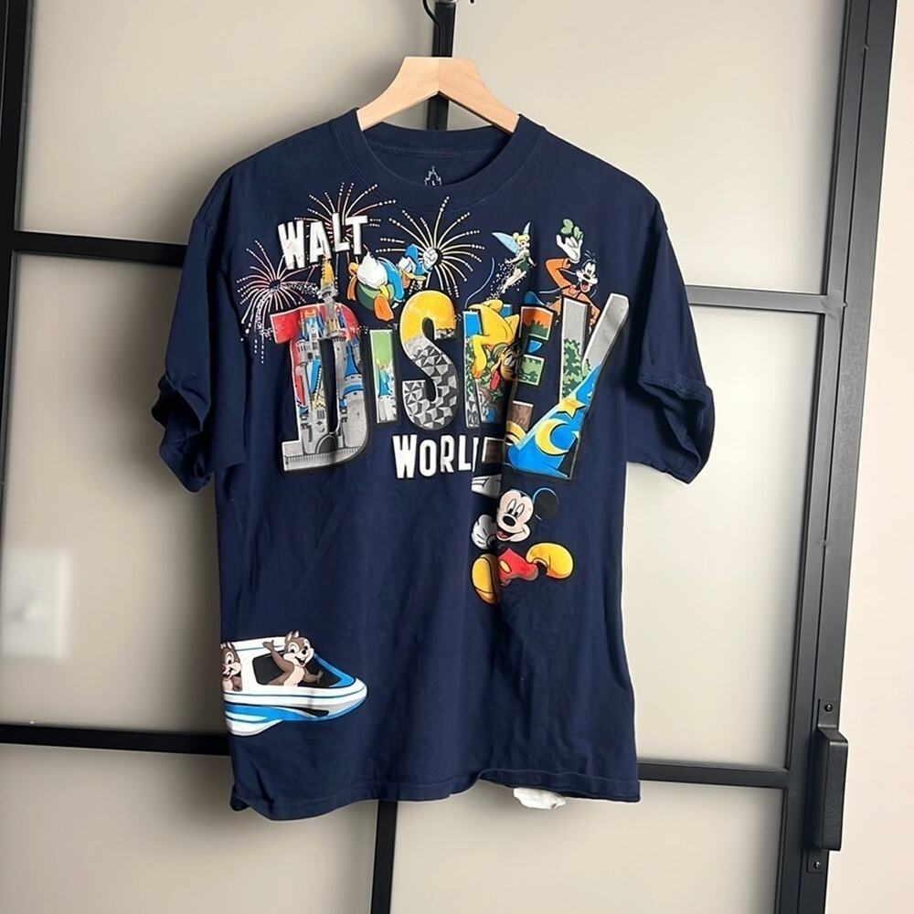 Walt Disney World Monorail Character Tee Size Large